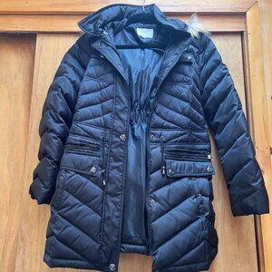 CLOSE OUT SALE: Shelli Segal Black Puffer with Faux Fur lining - Size Medium